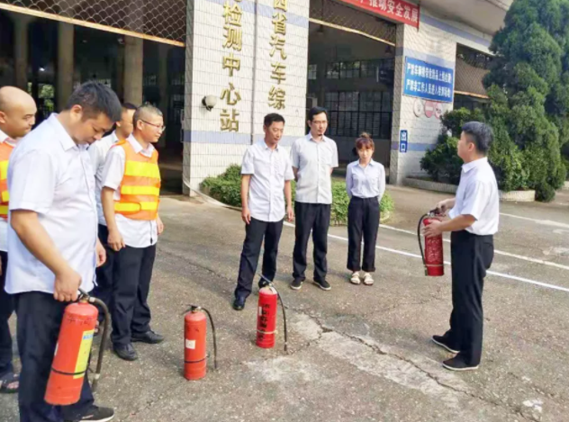 大通物流 長(zhǎng)運(yùn)檢測(cè)中心開展消防應(yīng)急疏散演練活動(dòng)