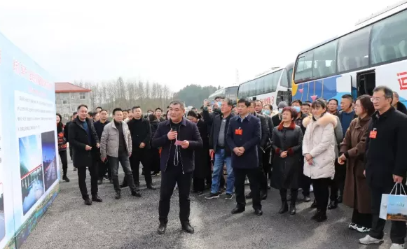 景德鎮(zhèn)長運 旅游發(fā)展公司圓滿完成浮梁縣“兩會”代表、委員視察運輸服務(wù)任務(wù)